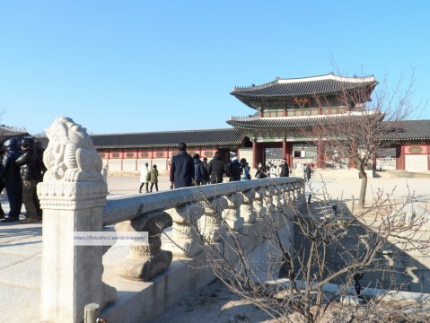 _gyeongbokgung-palace-detail-bridge