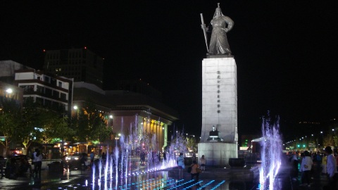 statue-admiral-yi-sun-shin-south-korea_1